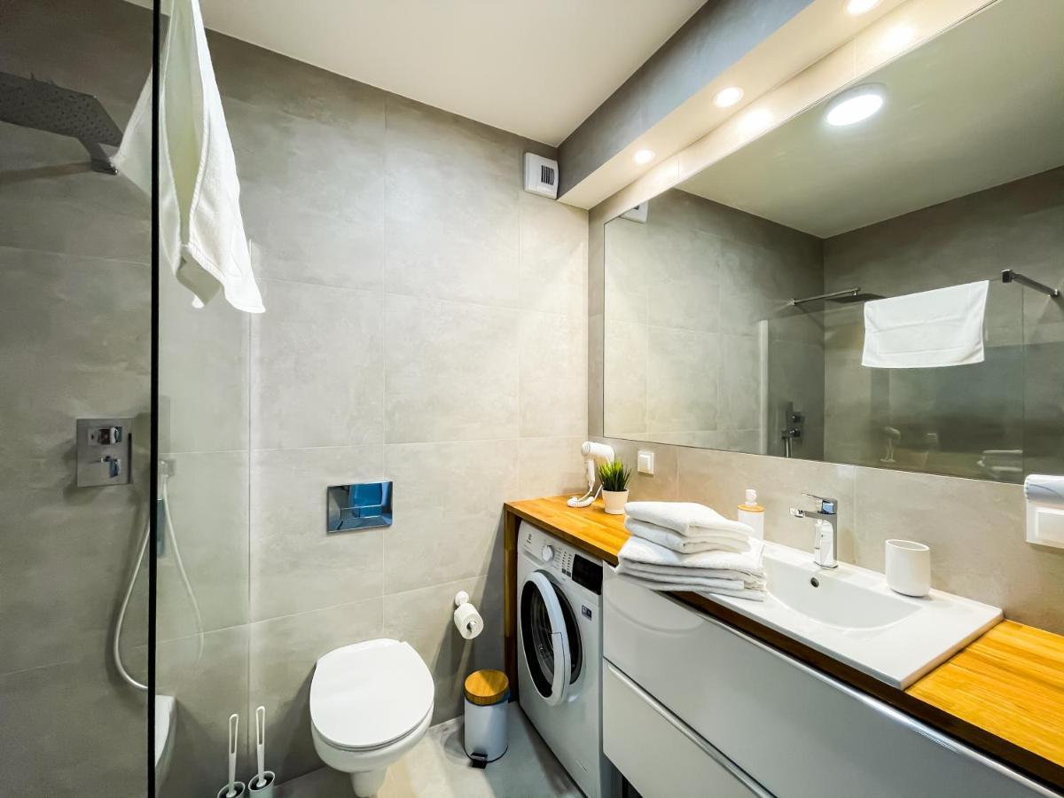 Baltic Comfort Spa Apartment With Free Pool, Saunas & Fitness - Kasprowicza 20 コウォブジェク エクステリア 写真